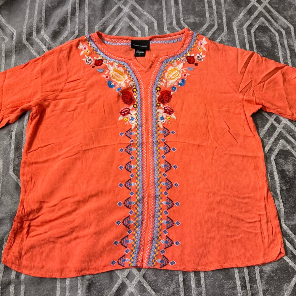 Woman’s floral flowy blouse